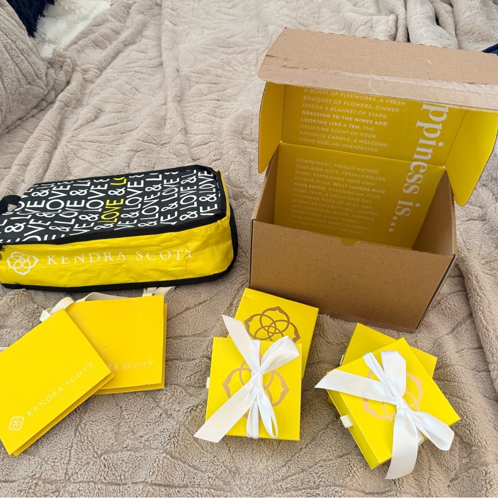 Kendra Scott jewelry packaging- gift boxes, bags box KS reusable bag lot of 8